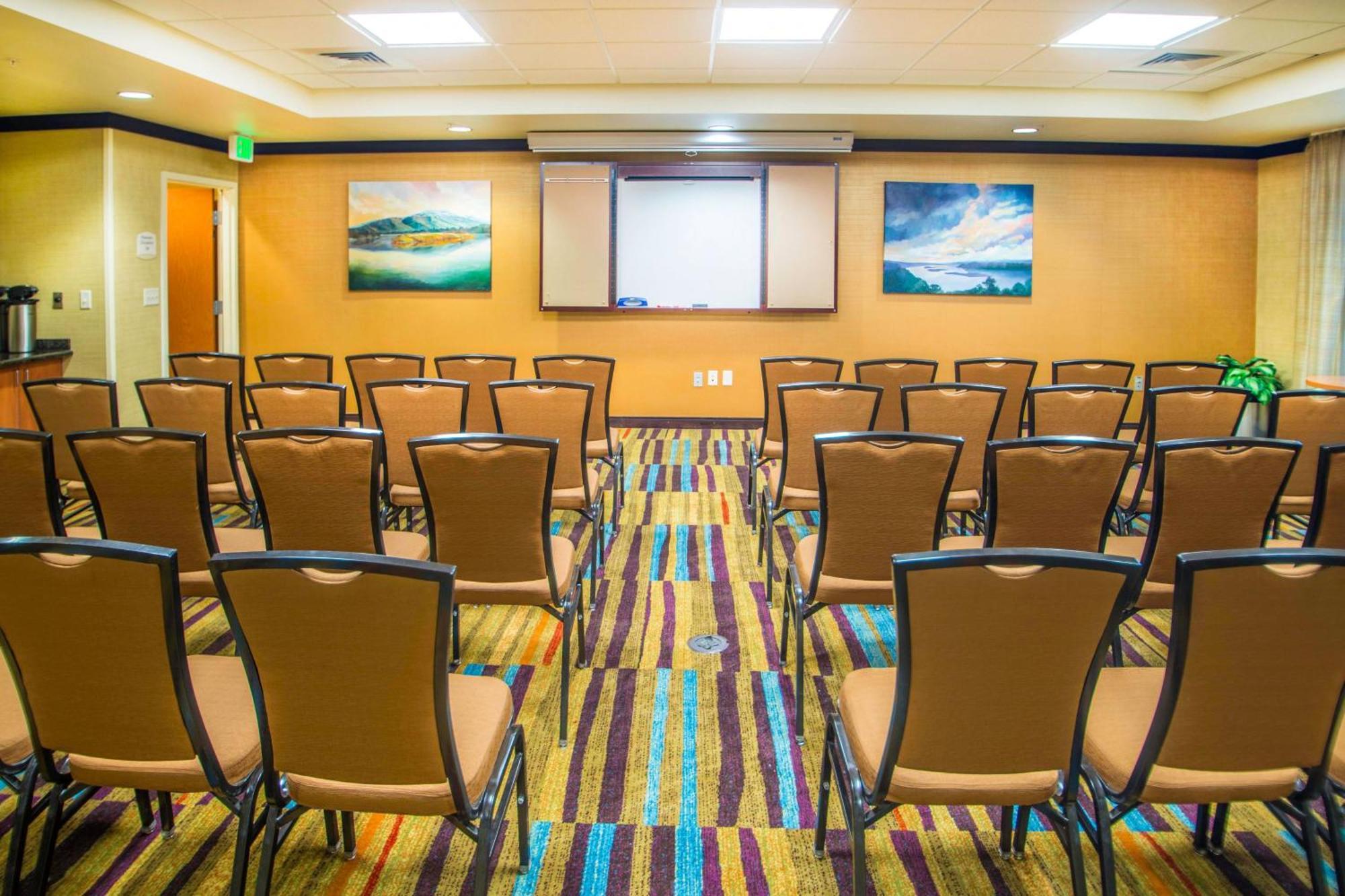 Fairfield Inn & Suites Берлі Екстер'єр фото
