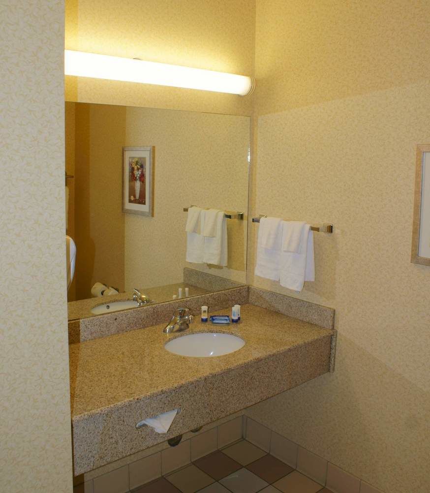 Fairfield Inn & Suites Берлі Екстер'єр фото